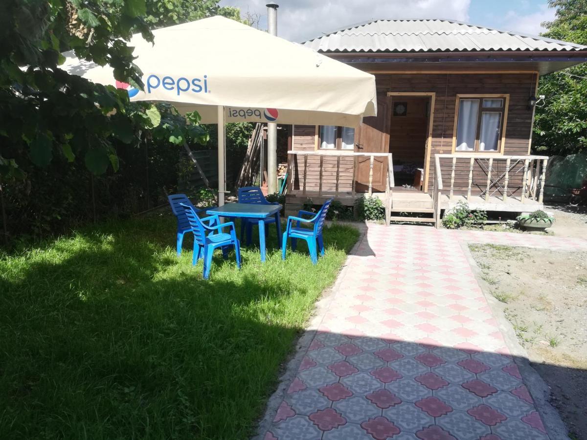 Домик Для Семьи Alakhadzi Ngoại thất bức ảnh