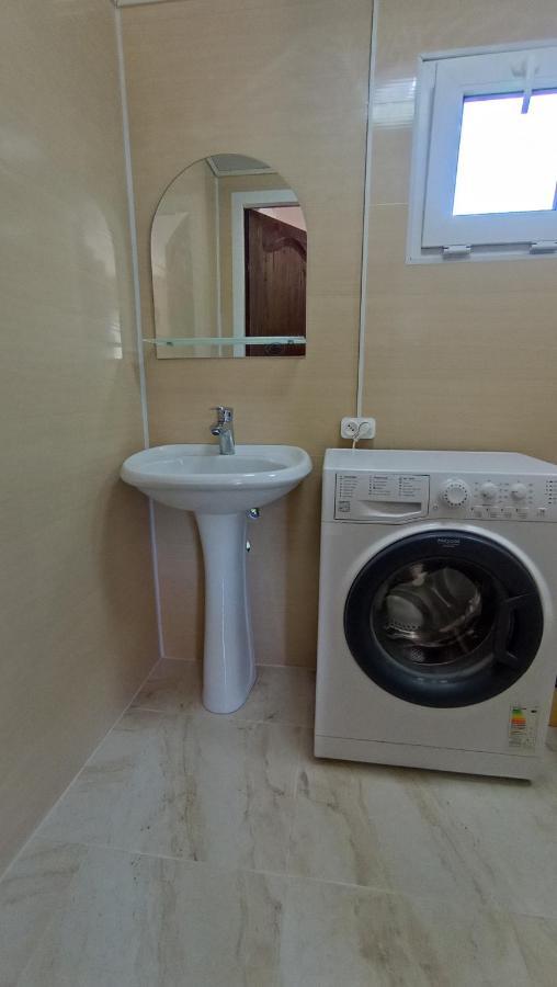 Домик Для Семьи Alakhadzi Ngoại thất bức ảnh